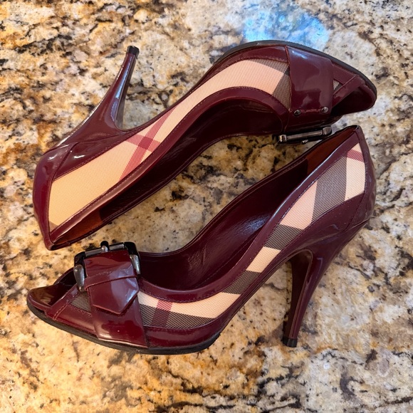Burberry Open Toe Buckle Pumps - Picture 5 of 11